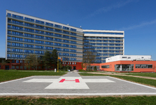 Vřava ve znojemské nemocnici. Uznávaný primář končí, kritizuje vedení