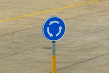 Křižovatka u Mountfieldu ve Znojmě se promění. Semafory vystřídá kruhový objezd